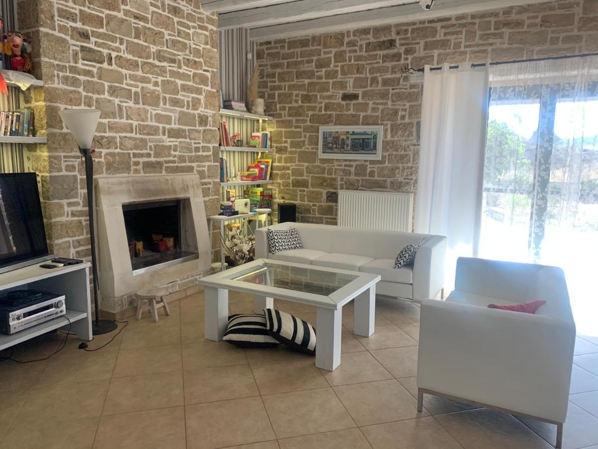 Carob Villa Moírai Buitenkant foto