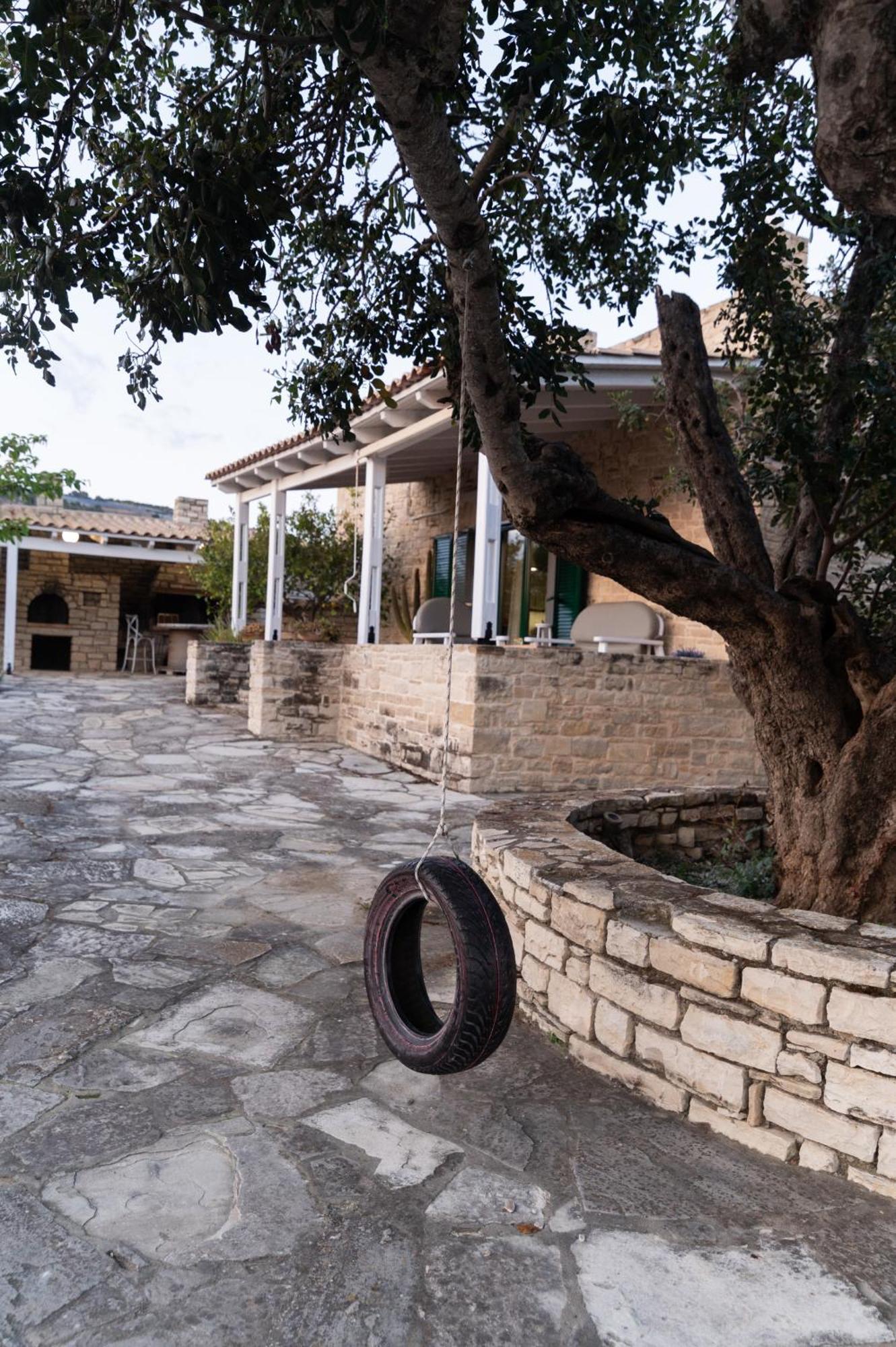 Carob Villa Moírai Buitenkant foto