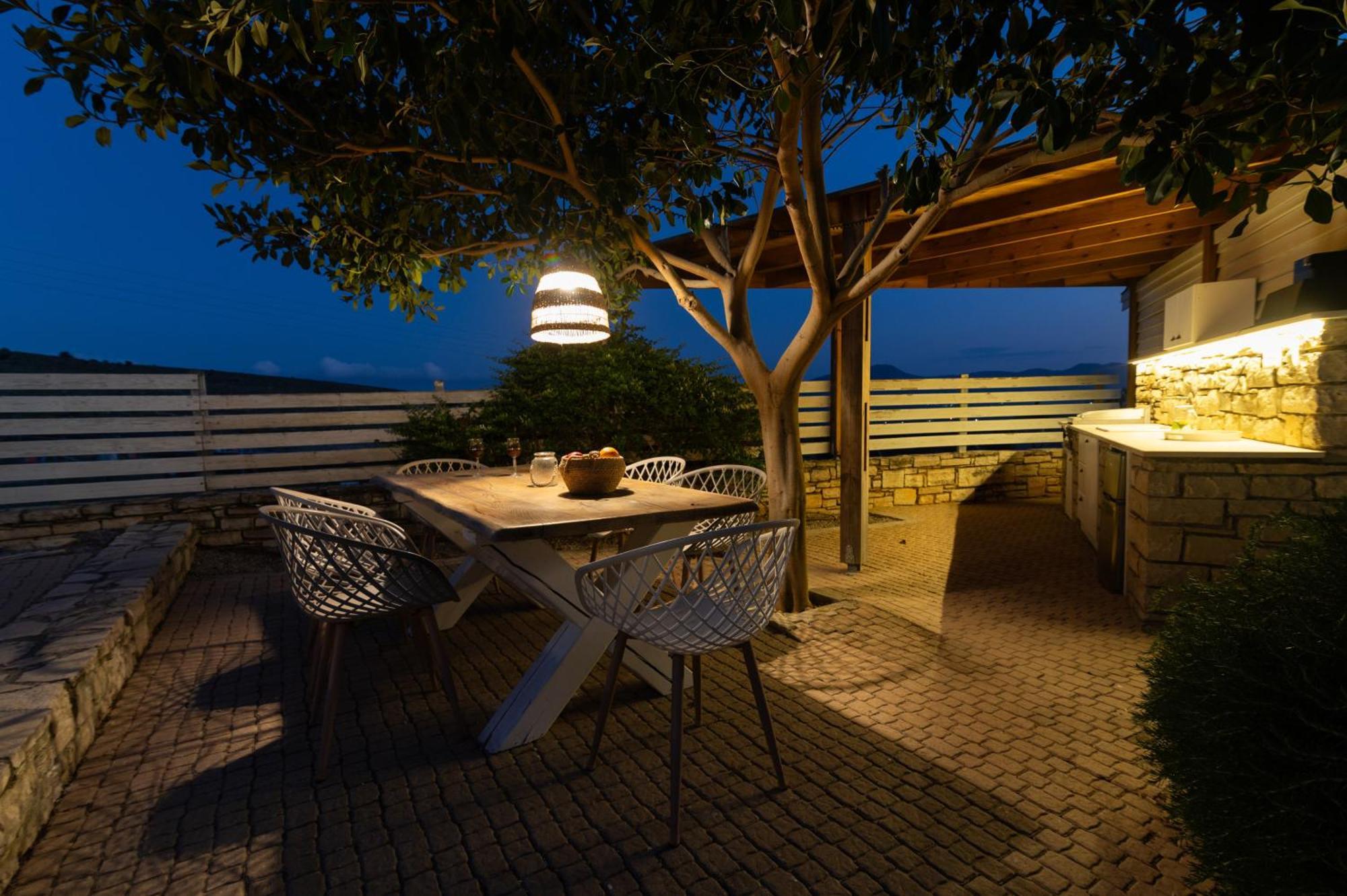 Carob Villa Moírai Buitenkant foto
